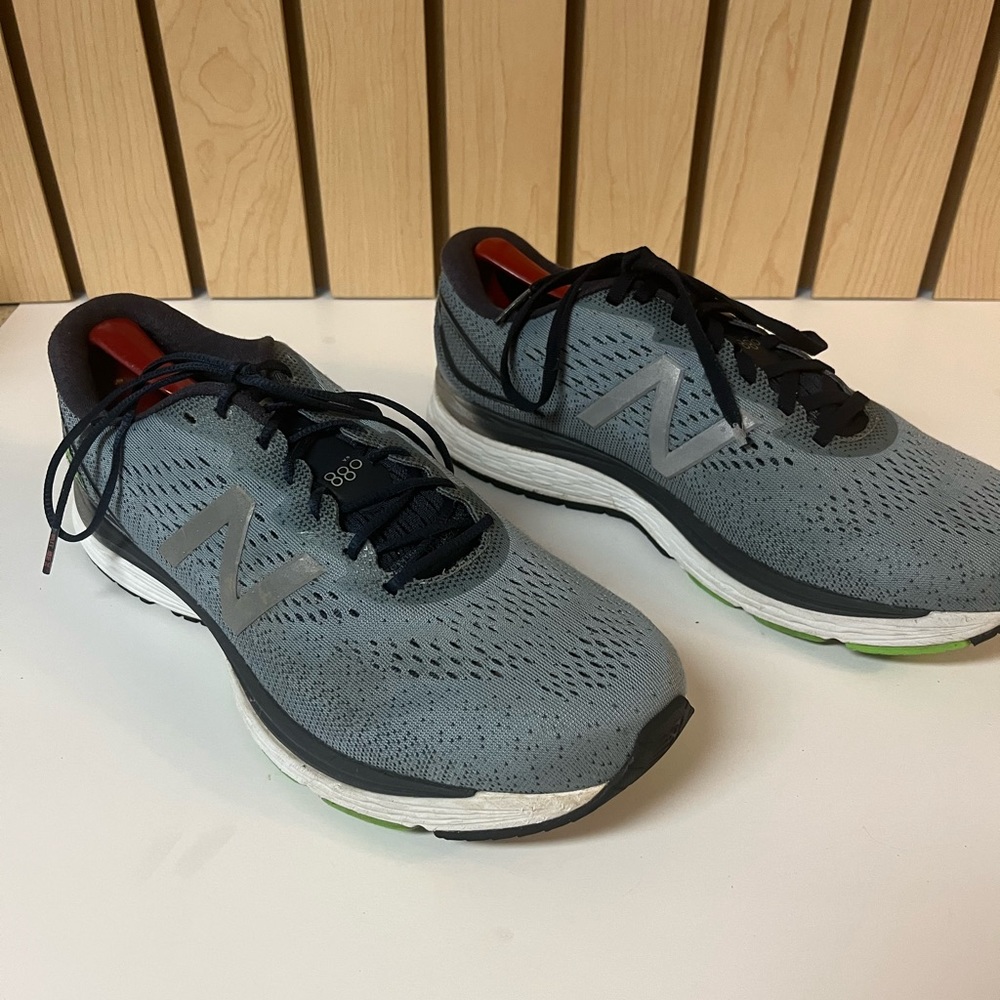 New Balance M880GB9 880v9 Outer Space Sneakers Extra Wide